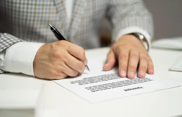 Fotografi, der illustrerer Referencer fra bureaukunder: sådan indhenter du dem lovligt